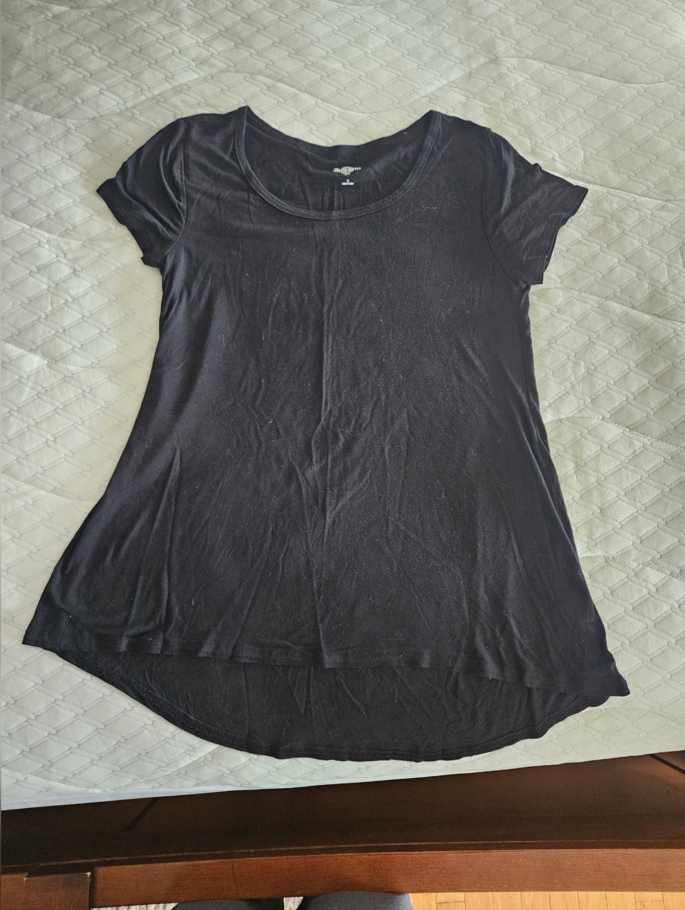 Women’s Classic Scoop Tee